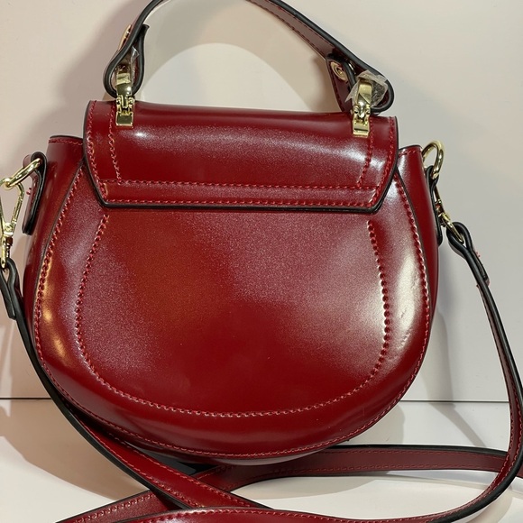 NWOT Unbranded Vegan Leather Crossbody Bag. Deep Red. Gold Hdwr. 7.5”X8”X2.5” - Picture 3 of 12